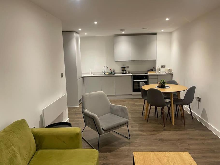 Luxury 2 Bedroom Apartment In The Heart Of Mánchester Exterior foto